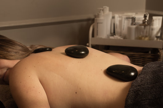 Hot Stones De-stress Treatment